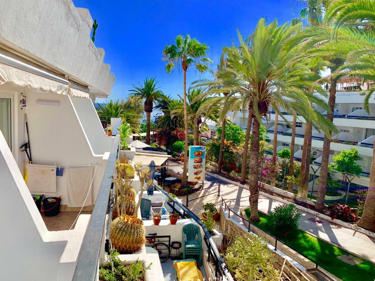 First Line Seaview Apartment アデヘ エクステリア 写真